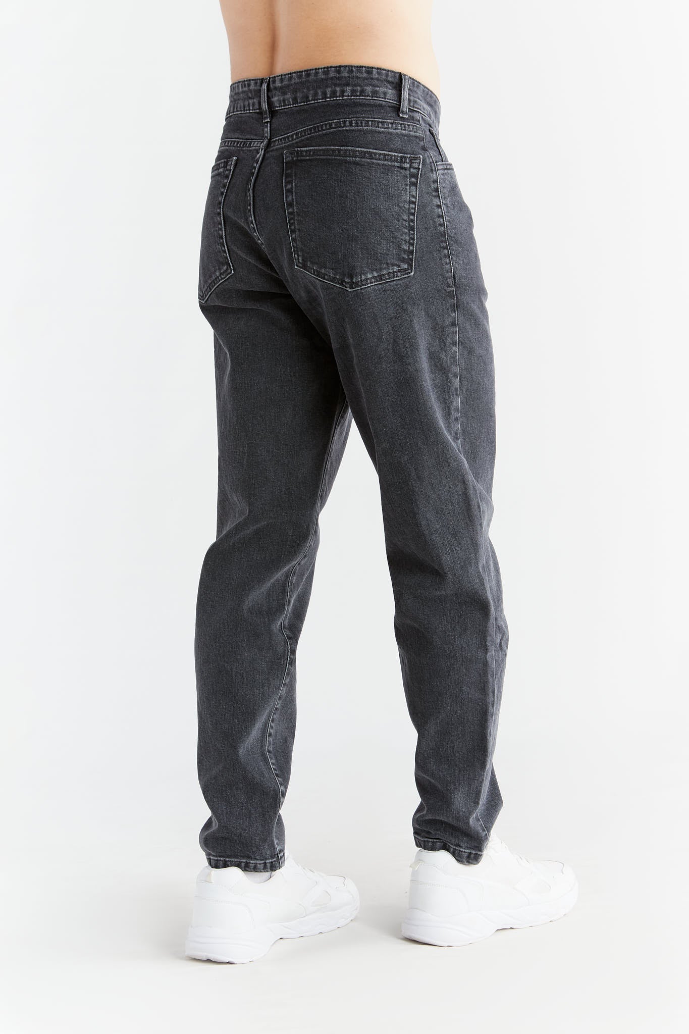 Herren Carrot Fit Jeans aus Bio-Baumwolle - Evermind.eco