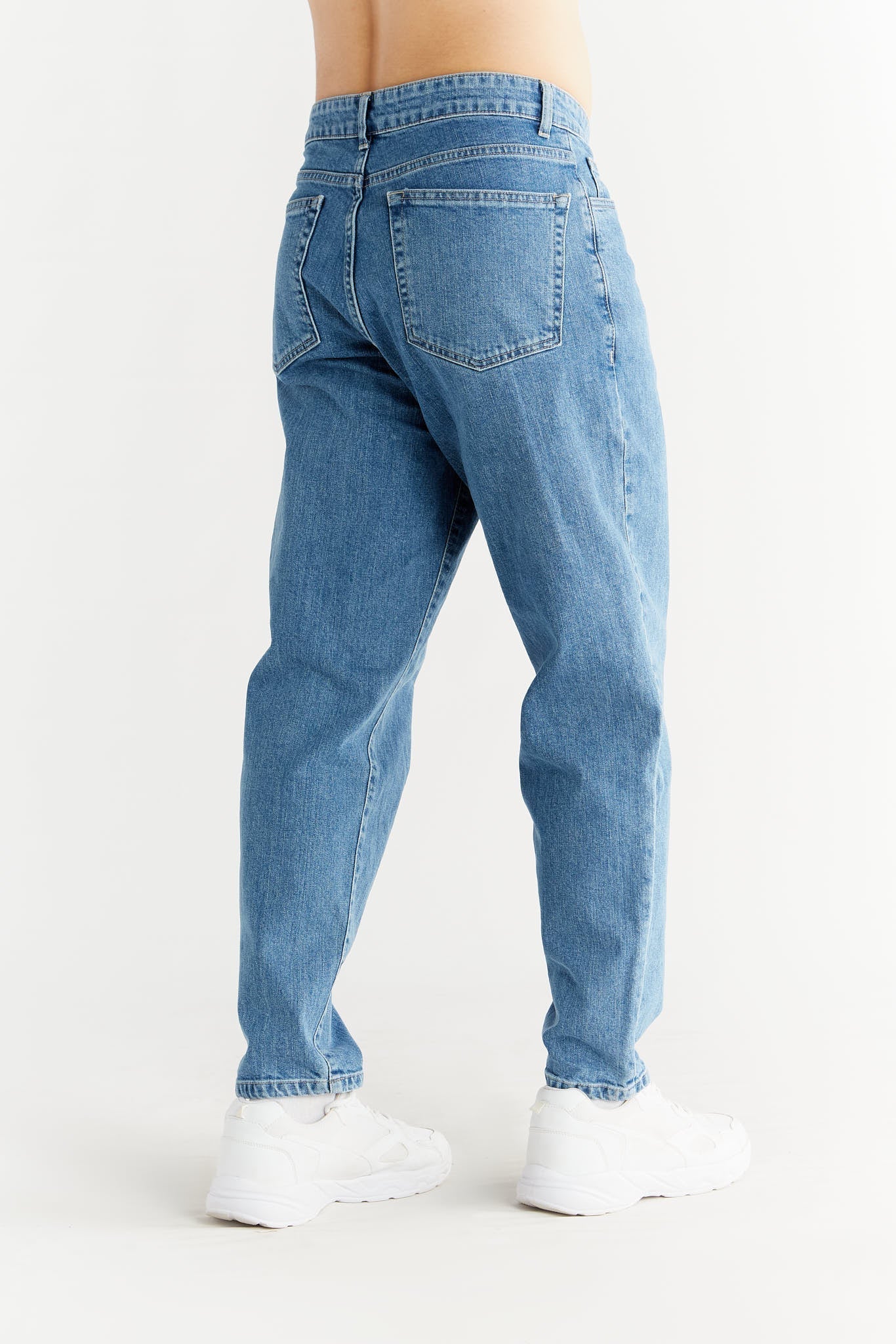 Herren Carrot Fit Jeans aus Bio-Baumwolle - Evermind.eco