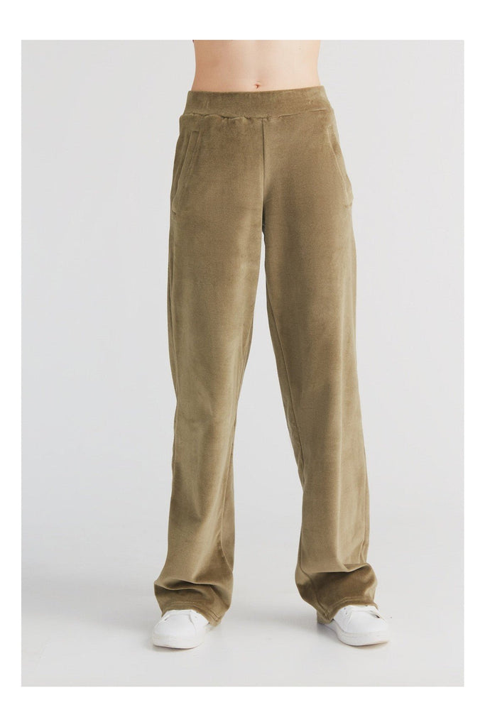 1464-041 | Women Straight Leg velour Pant - Olive