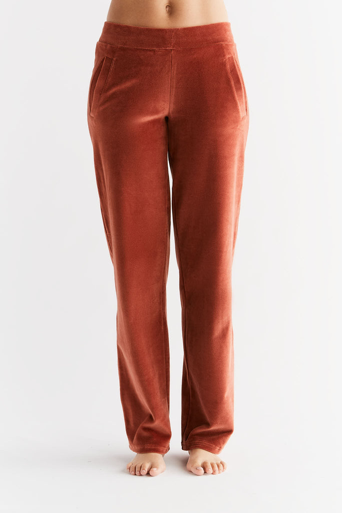 1464-043 | Women Straight Leg velour Pant - Tabasco