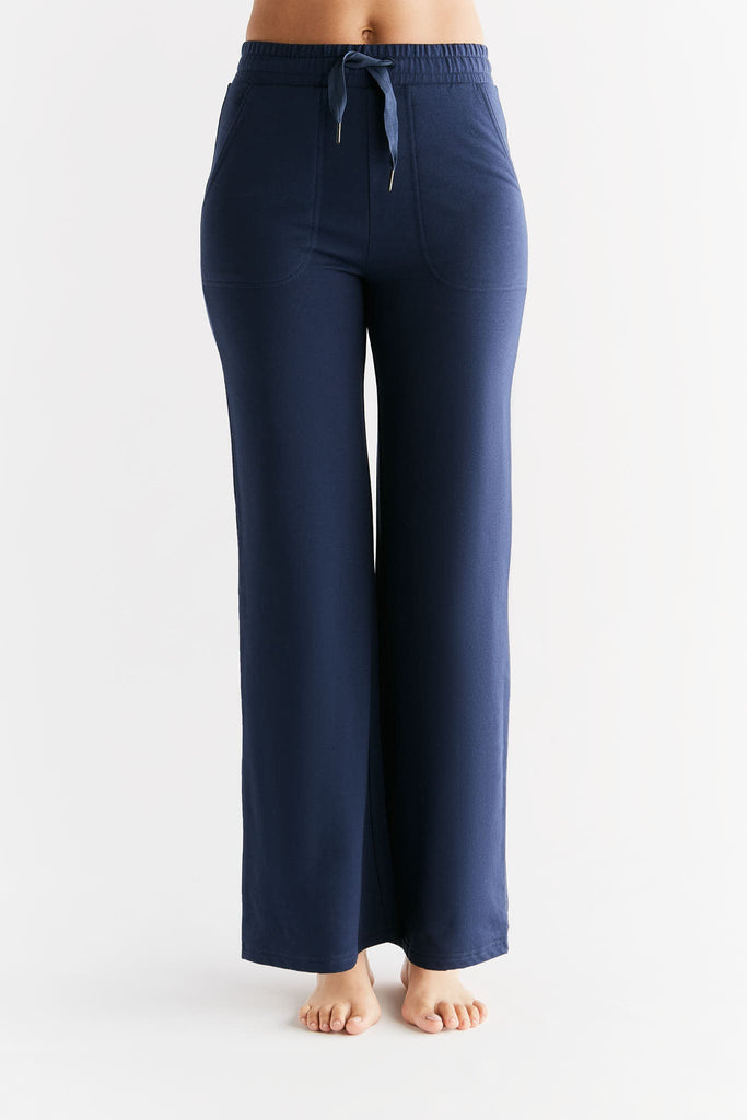 T1353-03 | TENCEL™ Active Women Feelfree Sweatpants - Navy