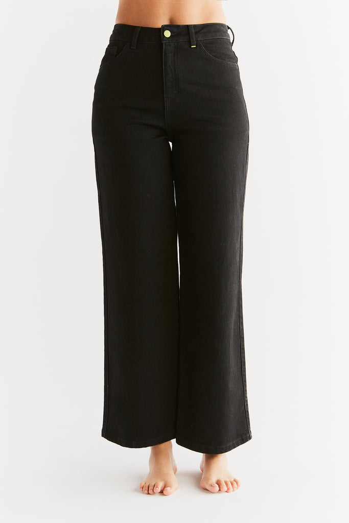 WE1010-104 | Women Wide Leg Jeans - Coal Black