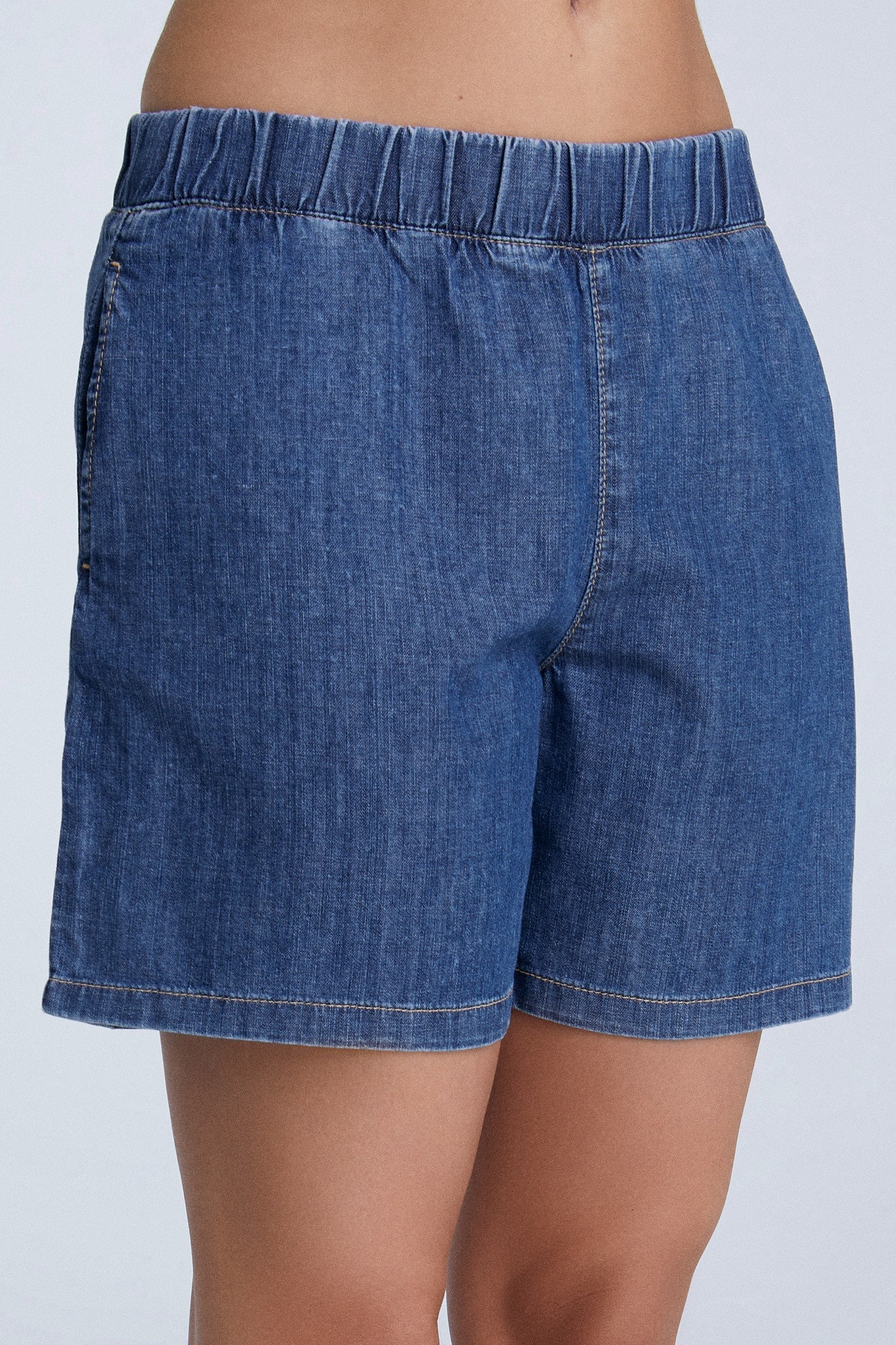 Damen Jeansshorts aus 100% Bio-Baumwolle - Evermind.eco
