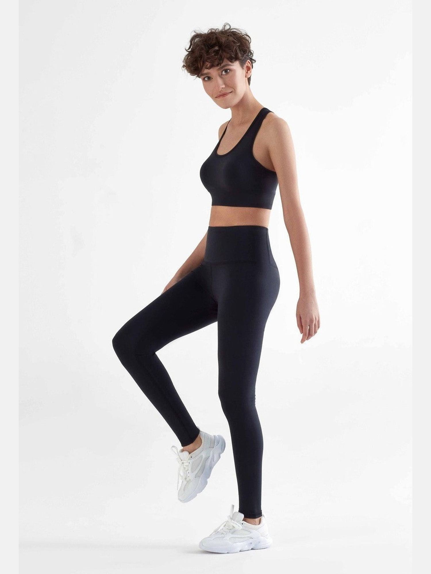Damen Leggings recycelt - Evermind.eco
