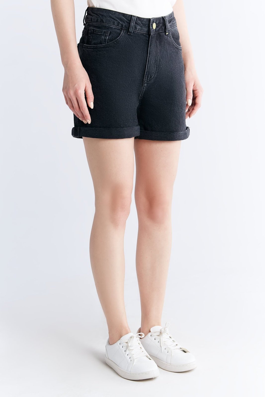 Damen Mom Fit Denim Shorts aus Bio-Baumwolle - Evermind.eco