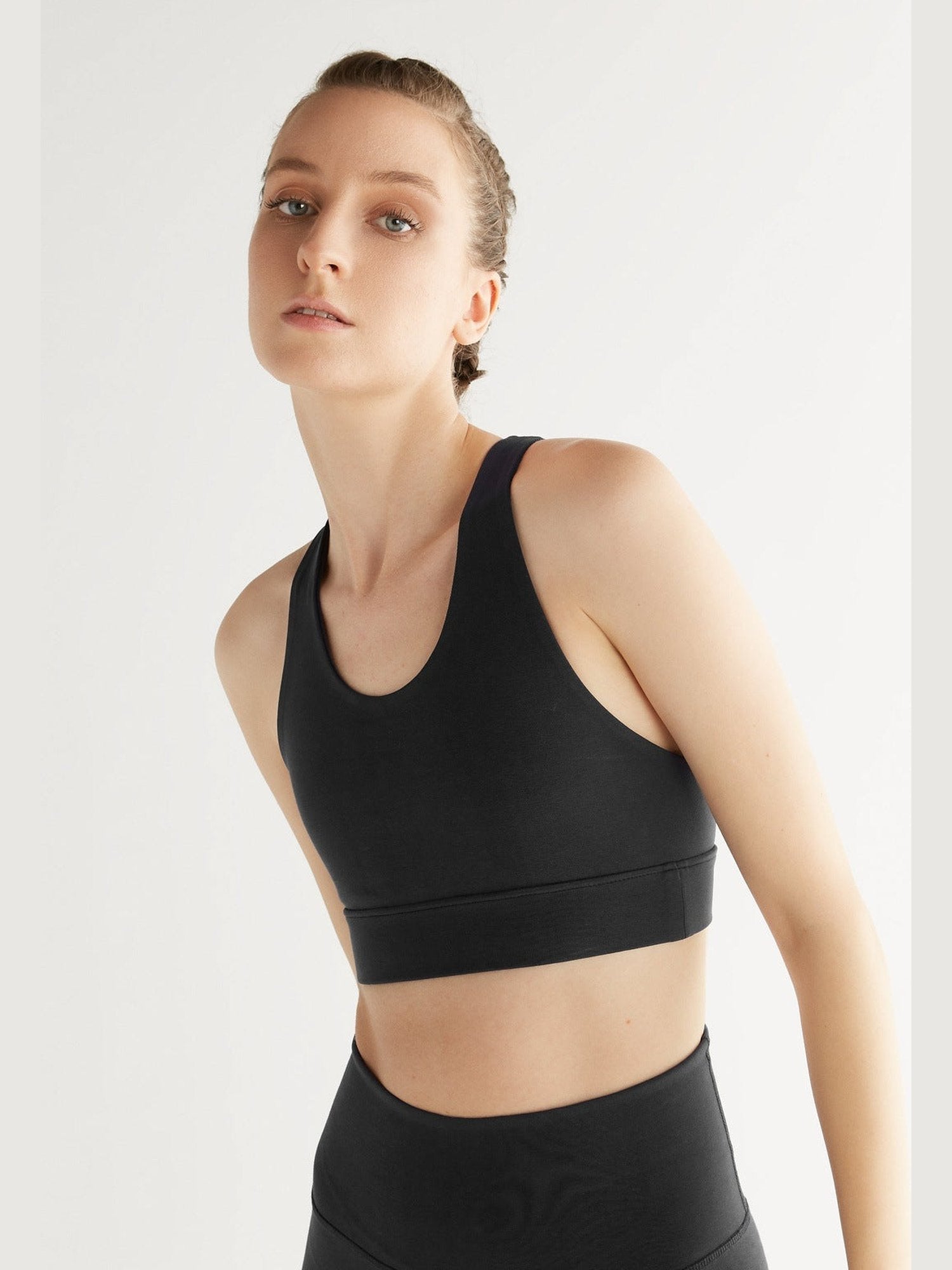 Damen Yoga Top recycelt - Evermind.eco